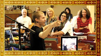 harmonium lessons with Daniel Tucker at Jai Uttal's kirtan camp